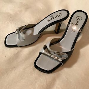 💙Chanel Navy Blue and Light Blue Heels💙